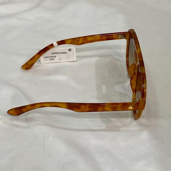 AIRE Whirlpool Vintage Tort Brown Gradient Lens Sunglasses One Size - Picture 12 of 13